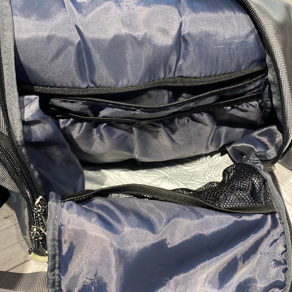 COLUMBIA SUMMIT RUSH BACKPACK COLOR GRAY - Picture 5 of 10